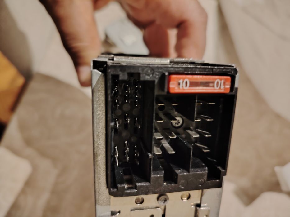 Radio digital com leitor de CD e equalizador  auto