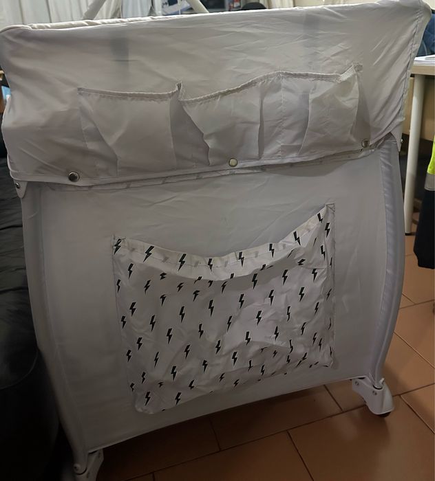 Berço de viagem desmontável em perfeito estado