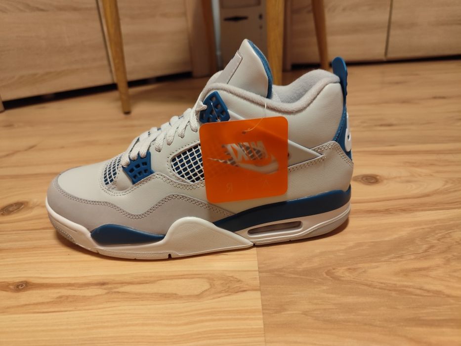Jordan 4 military blue