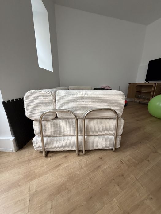 Sofá-cama de 2 lugares em veludo branco