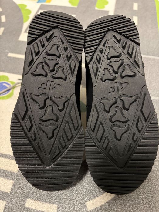 Buty zimowe dziecięce 4F rozm. 32