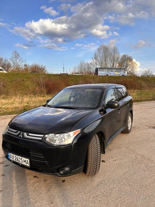 mitsubishi outlander 3