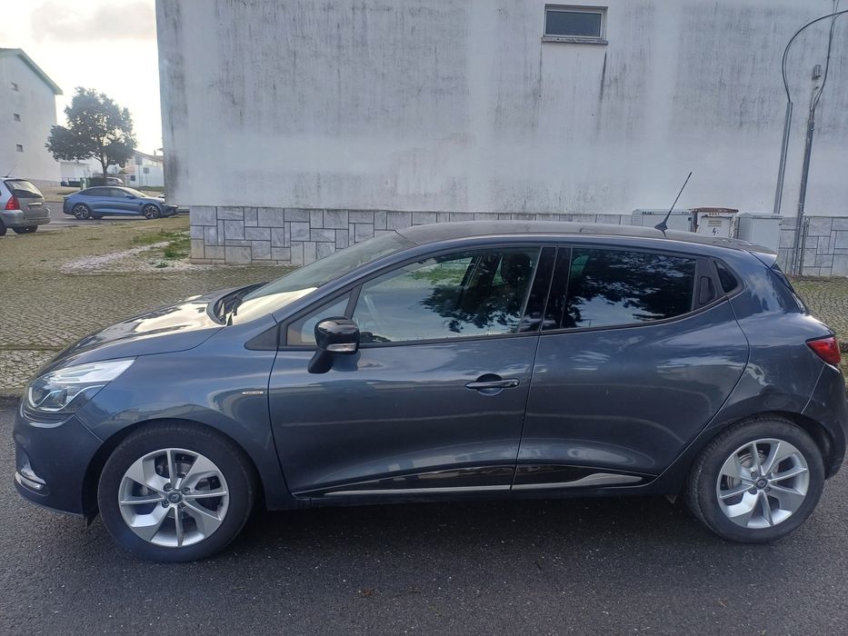 Clio 1.5  Limited  80 000 kms