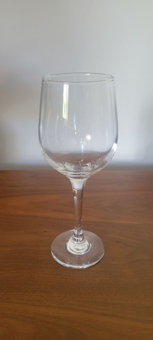 Pack com 12 Taças de vinho