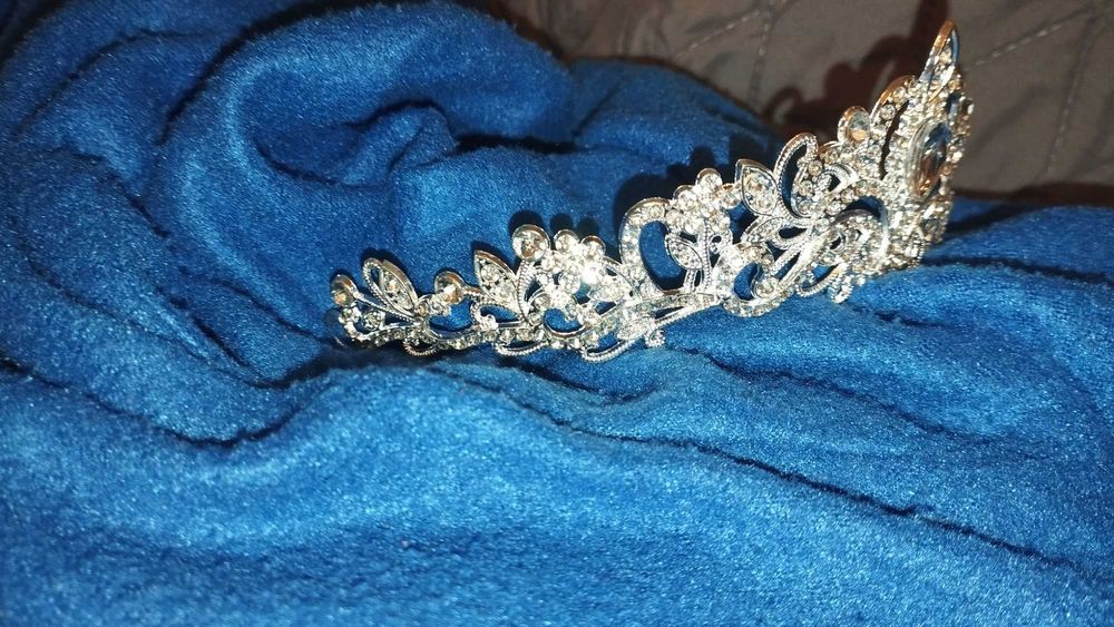 Conjunto colar e tiara para noiva novos