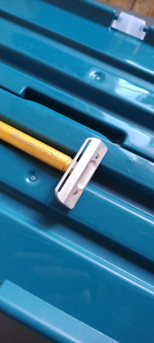 Aluminiowa maszynka do golenia Kampfe, na połówki żyletek, single edge
