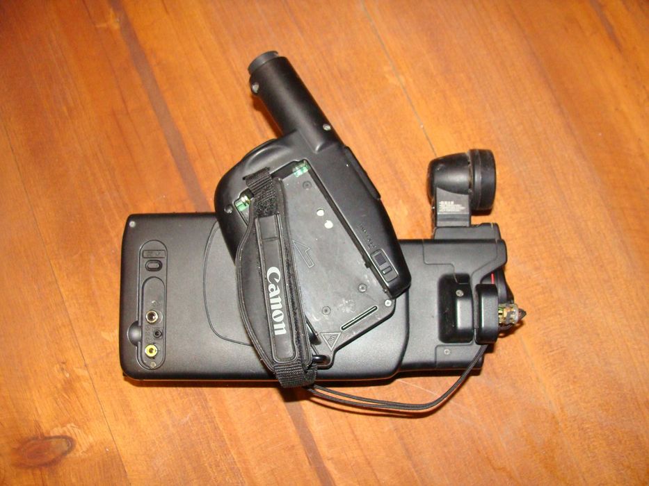 Máquina de Filmar - Canon E200 - 8 mm Vídeo Camcorder