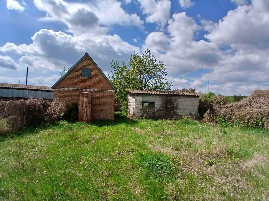 Цегляний будинок в с.Медвідка, в 14 км. від Вінниці