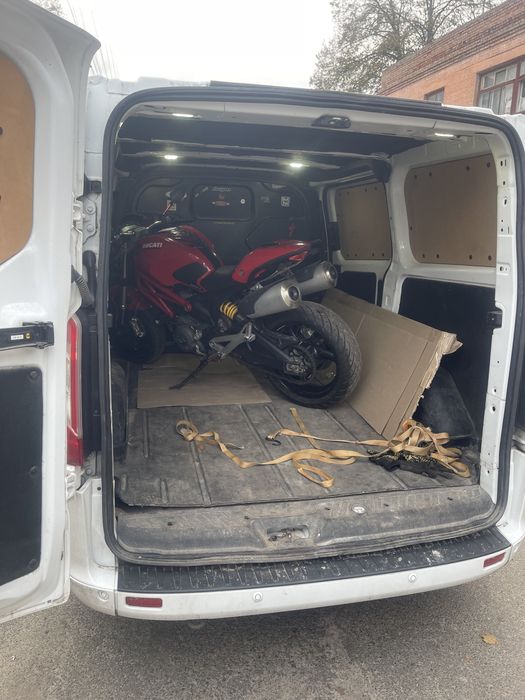 Вантажні перевезення Вантажне такси Вантажники