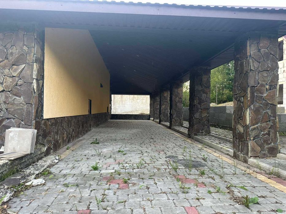 Будиночки в Карпатах