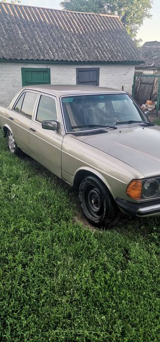 Продам Мерседес W123