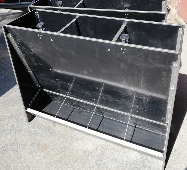 Годівниця для свиней Кормушка