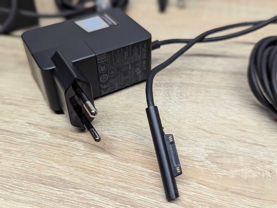 Блок живлення Microsoft surface 1736 24W 1.6A