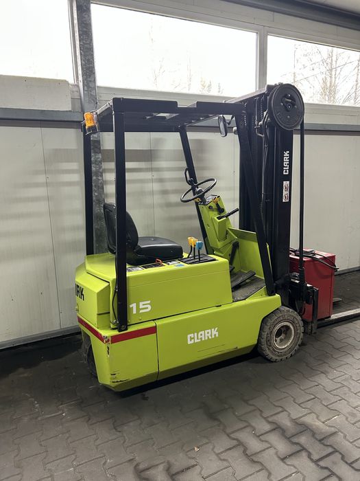 Wózek paletowy Clark TM 15 triplex 5m przesuw boczny elektryczny