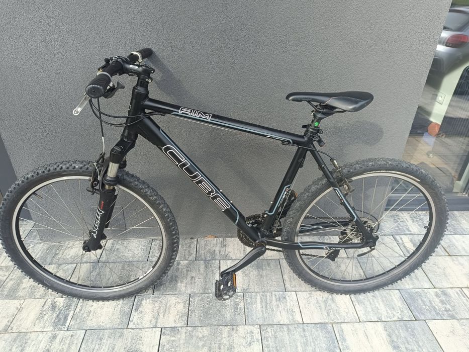 Sprzedam używany rower firmy CUBE rama M, koła 26
