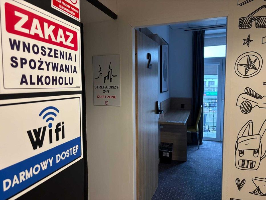 DREAM & HOSTEL CENTRUM , śpij tanio i wygodnie , дешево і зручно , FV