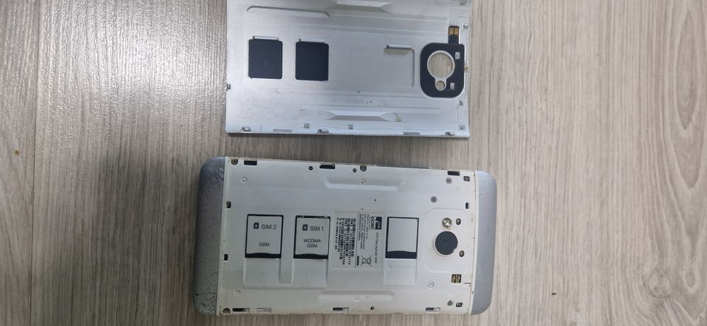 Телефон HTC One Dual sim