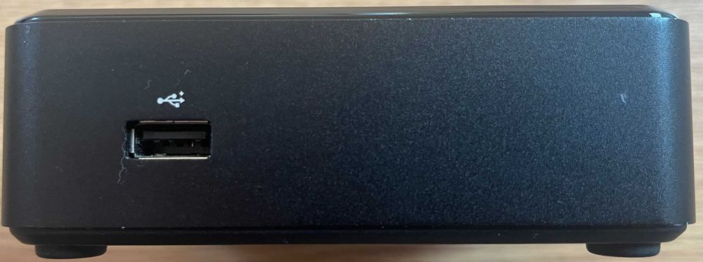 Computador NUC Intel i3-3217U + monitor, teclado e rato Dell