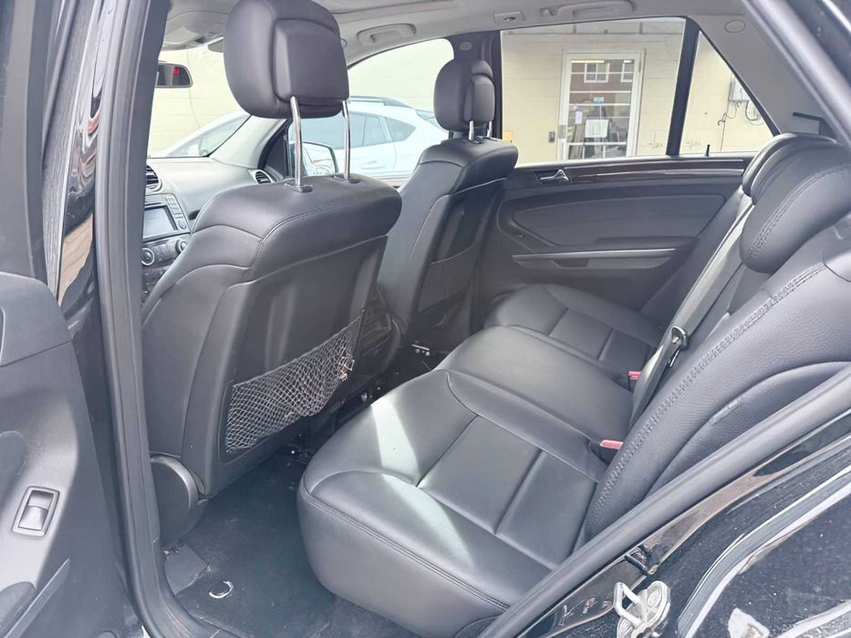 Mercedes-Benz M-Class ML 350 4MATIC      2011