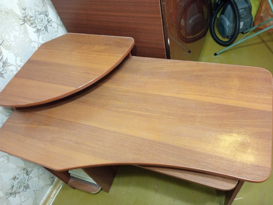 Стол компьютерный письменный для школьника, студента