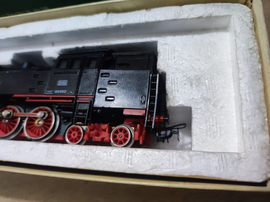 Lokomotywa kolekcjonerska parowóz H0 Piko sprawna stan bdb