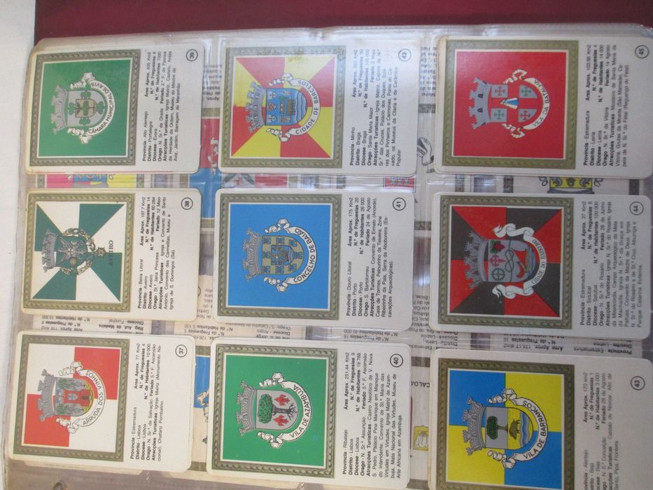 Álbum calendários brasões dos concelhos de Portugal