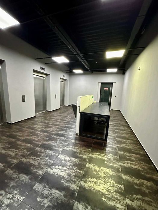 Офис с генератором, 2500 кв.м., метро Шулявка. ТРЦ COSMO MULTIMALL