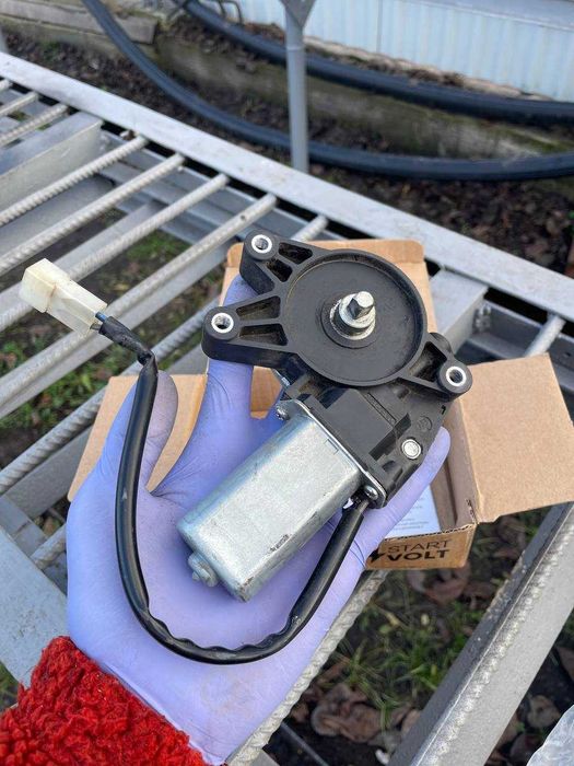 Мотор склопідіймача правий (КВАДРАТ) ВАЗ 2109,2110,2112,2113,2114,2115