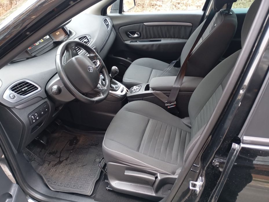 Renault Grand Scenic 2015