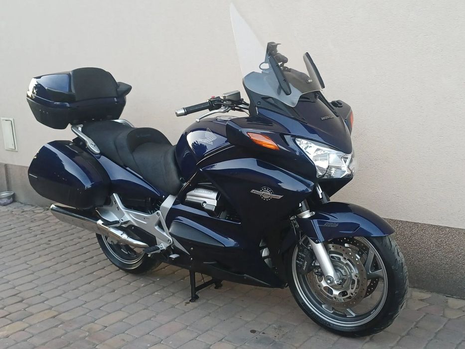Honda ST ST1300 04"/05" super stan 100% oryginał dodatki