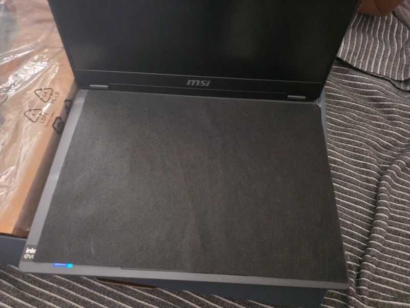 Msi Pro AI EVO 14" C1MG479758137867653124
