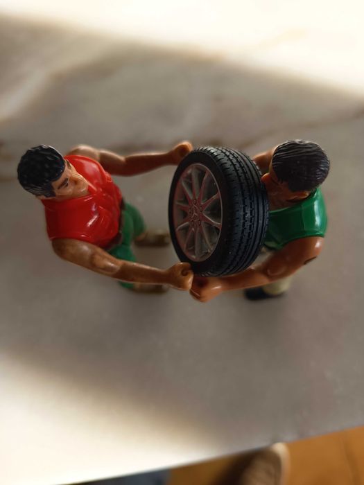 Miniaturas 1:18-peças rodas