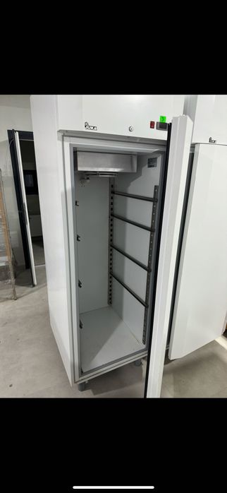 Шкаф холодильный Juka VD70M