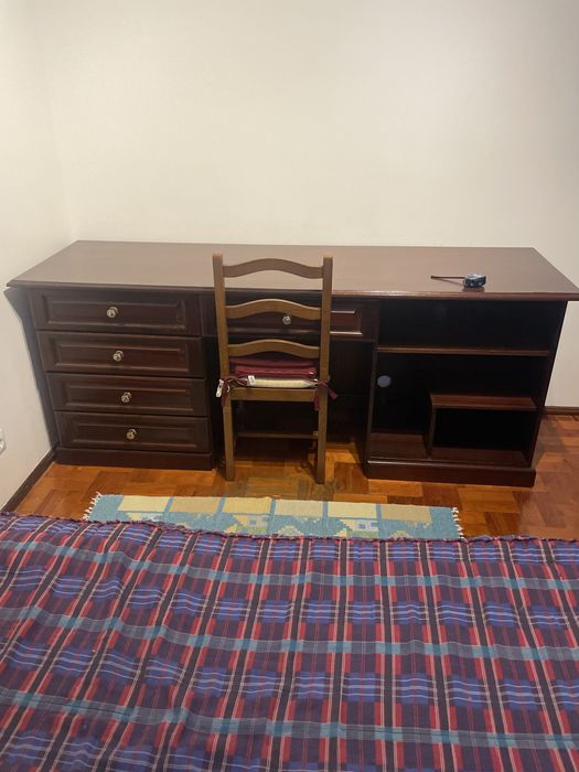 Secretaria madeira