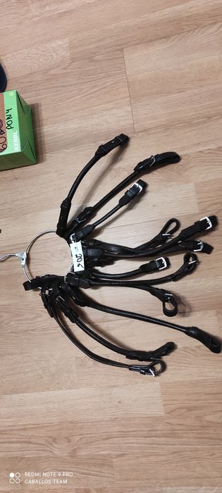 Sprzęt jeździecki, rączka do siodła, wodze, motylek do podogonie Daisy