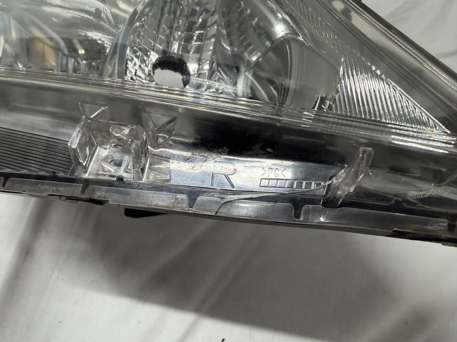 Lampa Prawy Przód Toyota Yaris III 11-14r.