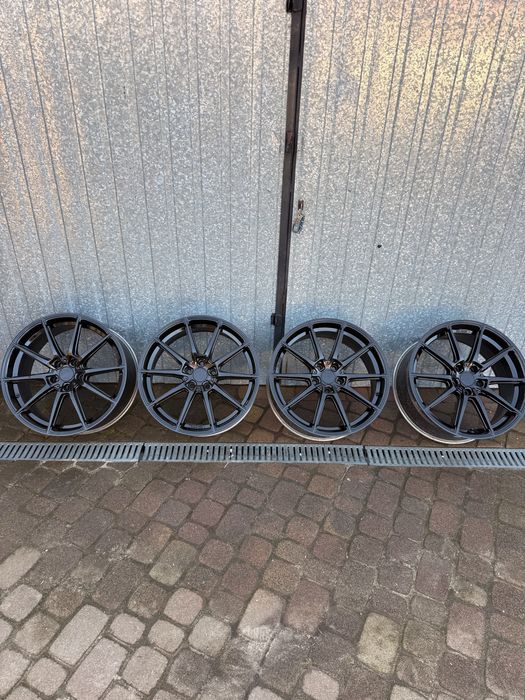 Felgi R3H3 R19 8,5J ET40 5x112 | VW Audi Skoda | Czarny Połysk | 67.1