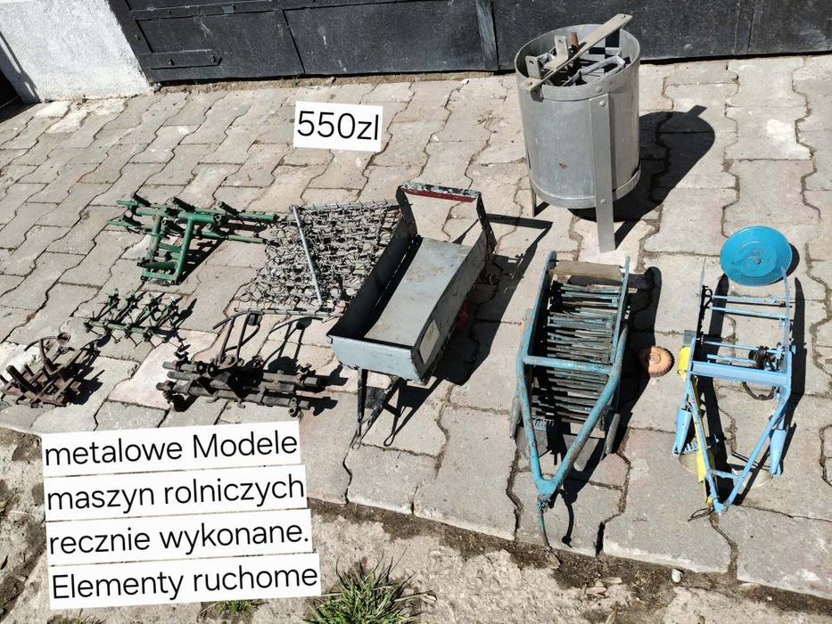 Metalowy Model sieczkarni  do kukurydzy  lejek kppaczka