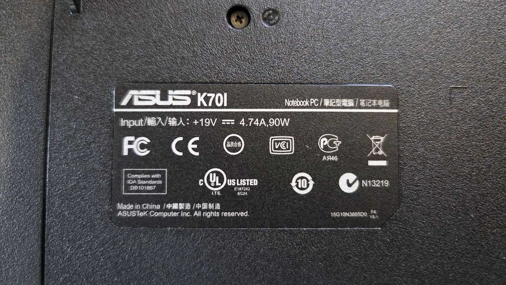 Laptop ASUS K701C 17" Intel Care 2 Duo  GeForce GT220M 4Gb RAM