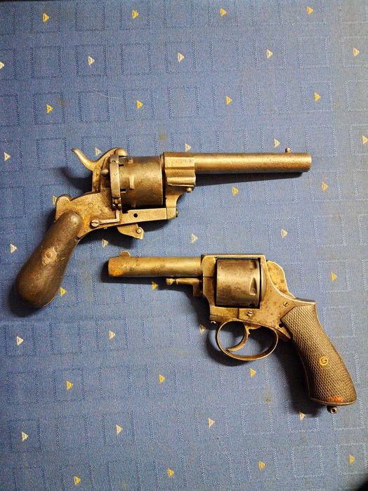 Revolveres antigos do século XIX