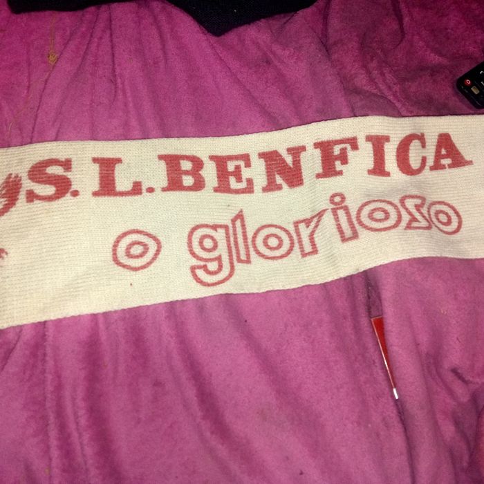 Cachecol de lã do Benfica