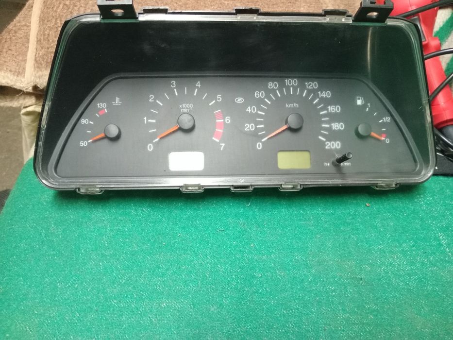 Продам щиток приладів ВАЗ 21214 з АБС