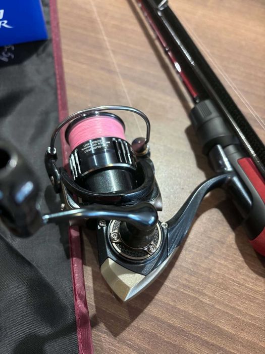 Zestaw okoniowy, Wędka, kołowrotek 0,5 - 5g okoniowy UL/XUL