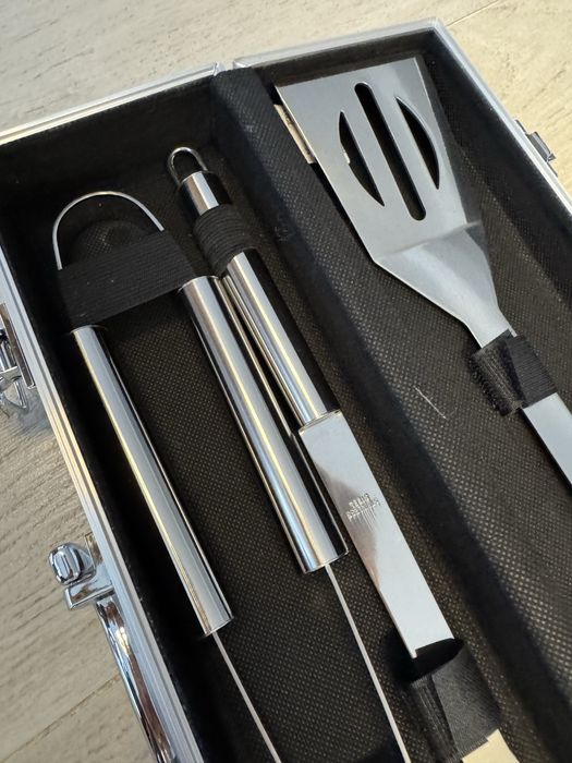 Zestaw akcesoriów do grila ze stali