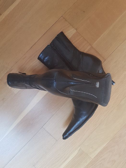 buty damskie krótkie czarne - skóra 36