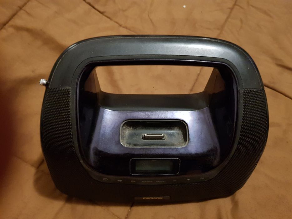 Coluna com comando e rádio iphone