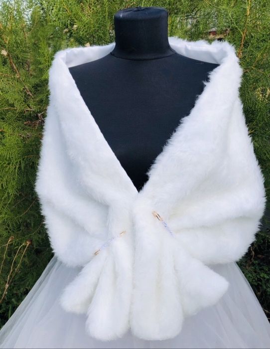Шубка накидка для нареченоі штучне хутро
