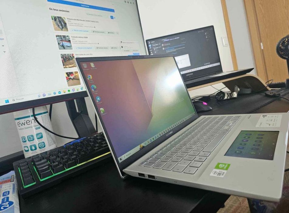 ASUS VivoBook S15 Touchpad interativo.