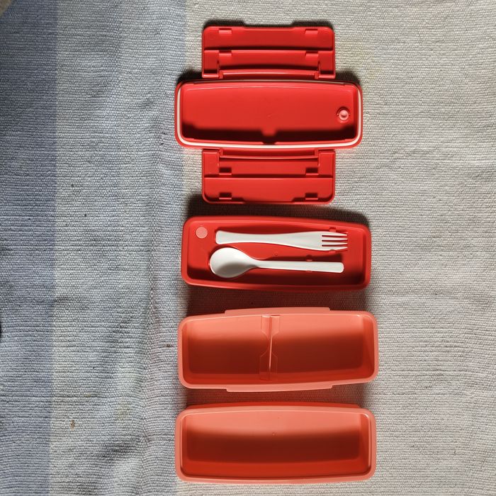 Tupperware de plástico