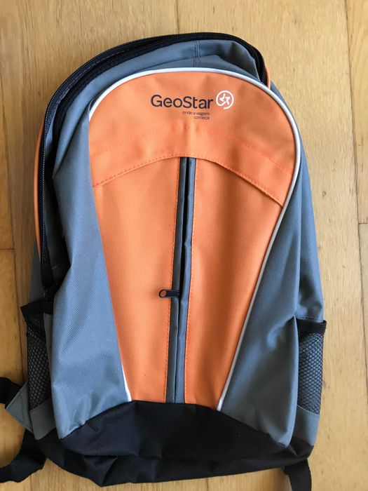Mochila + 2 pastas de documentos de viagem